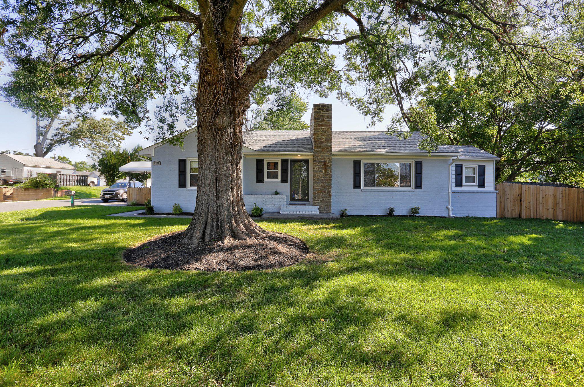 8231 Fort Smallwood Rd — photo