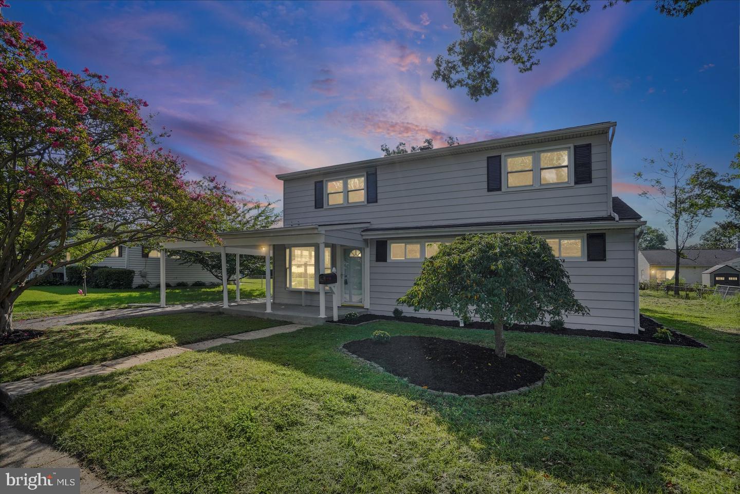 1011 Somerset Dr — photo