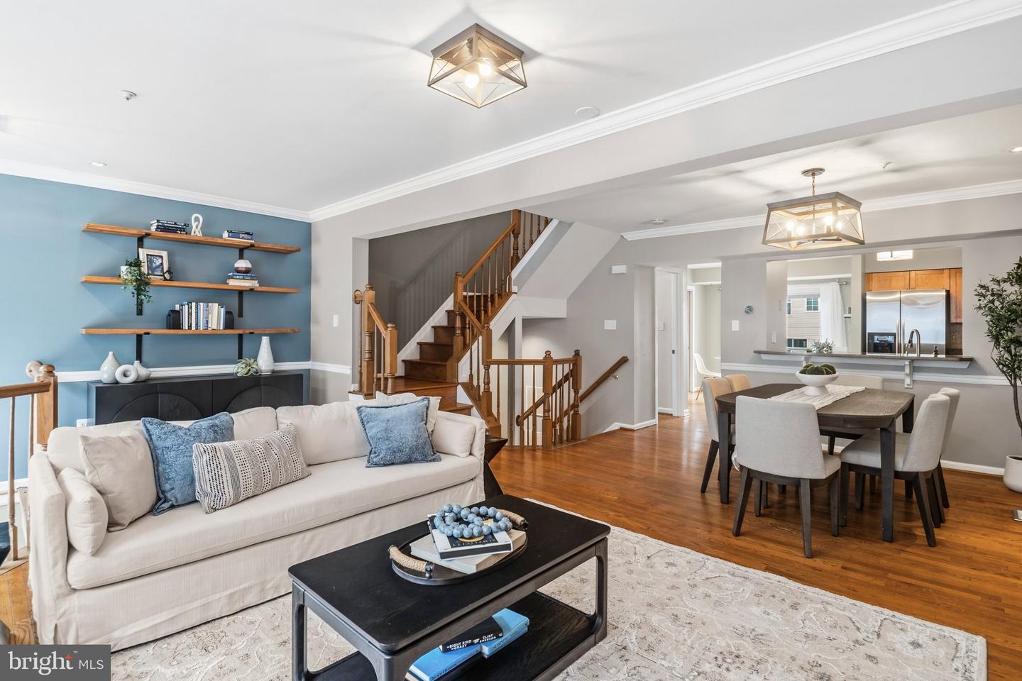 8169 Shoal Creek Dr — photo