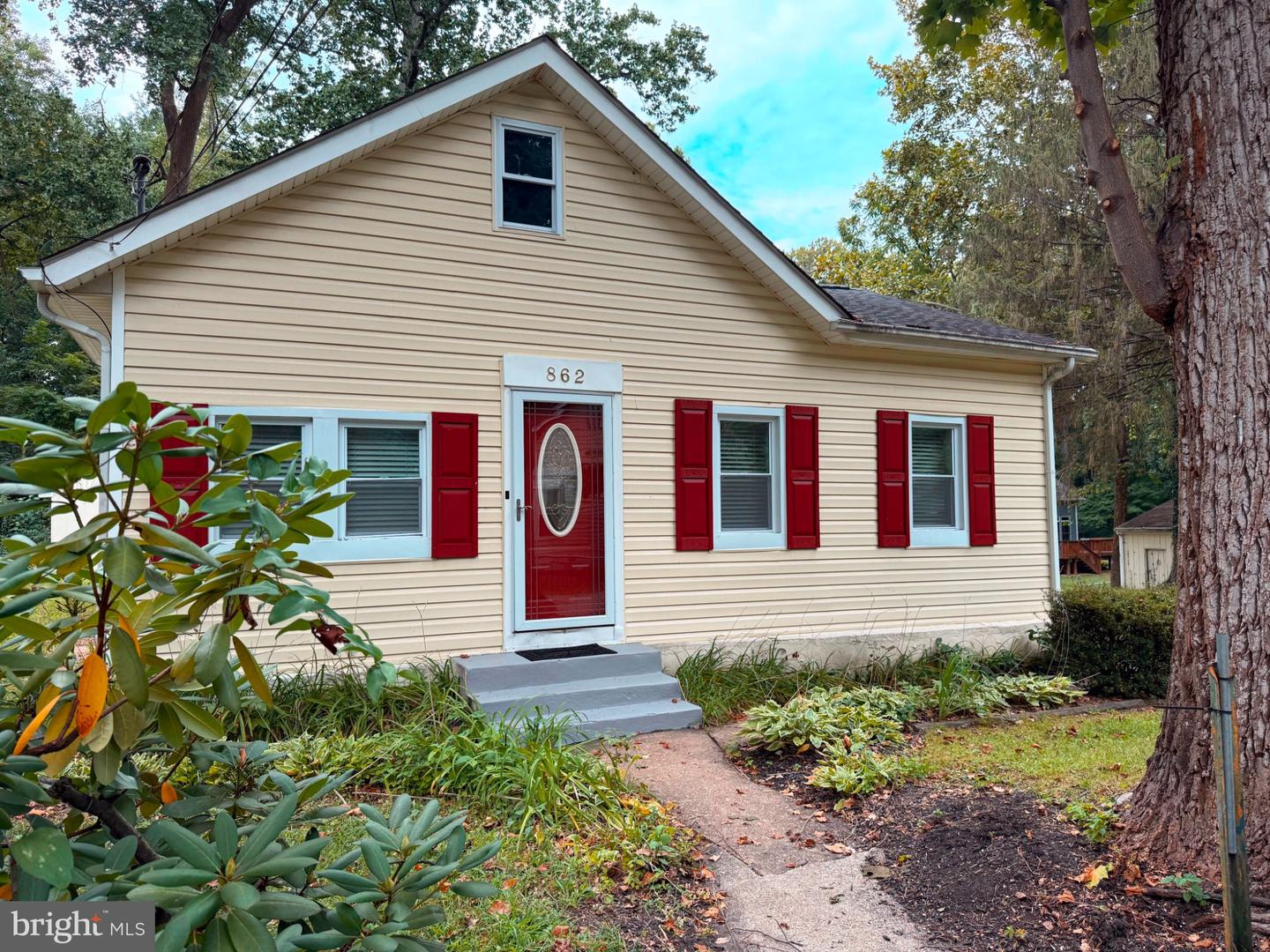 862 Birch Trl — photo