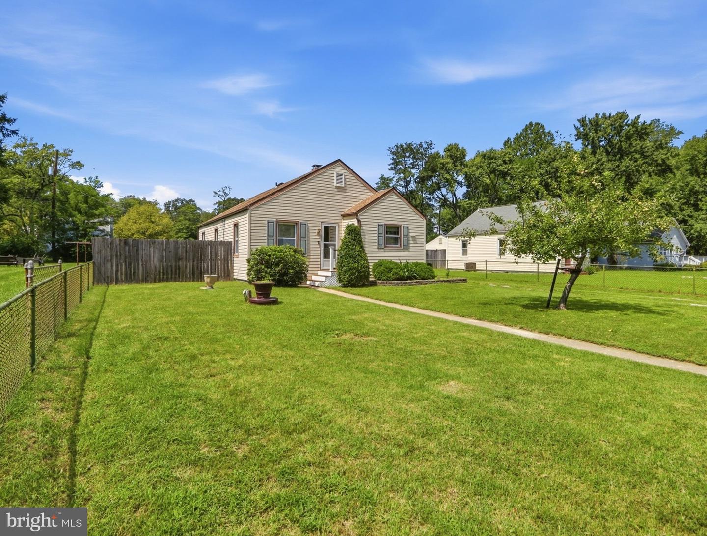 8176 Lea Rd — photo