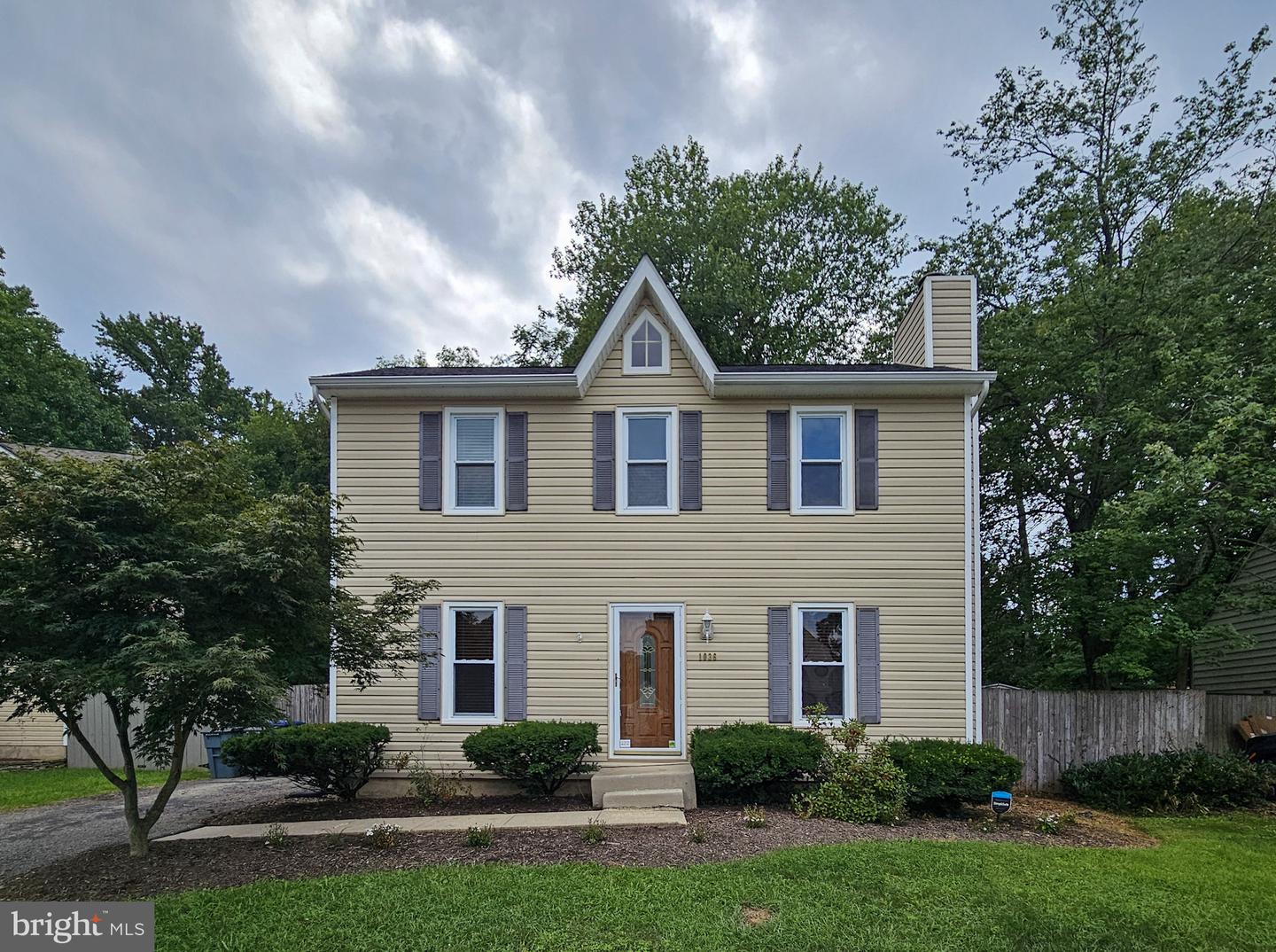 1036 Hyde Park Dr — photo