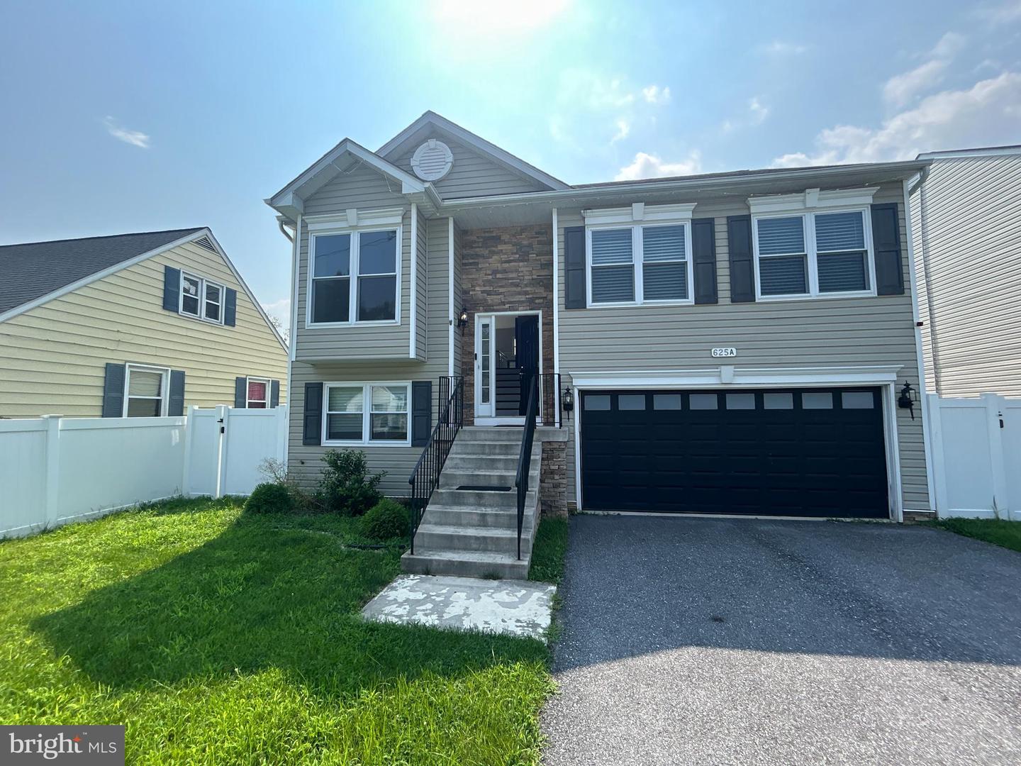 625-A Fernhill Rd — photo