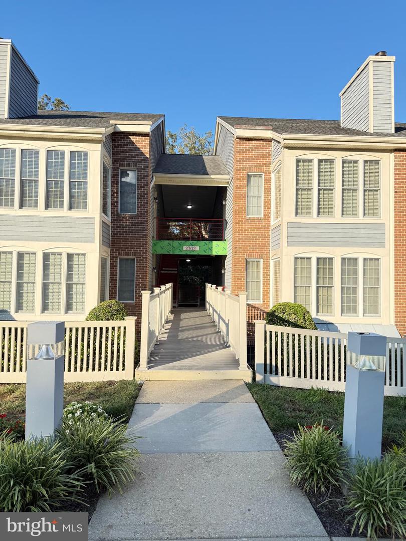 2702 Summerview Way #103 — photo