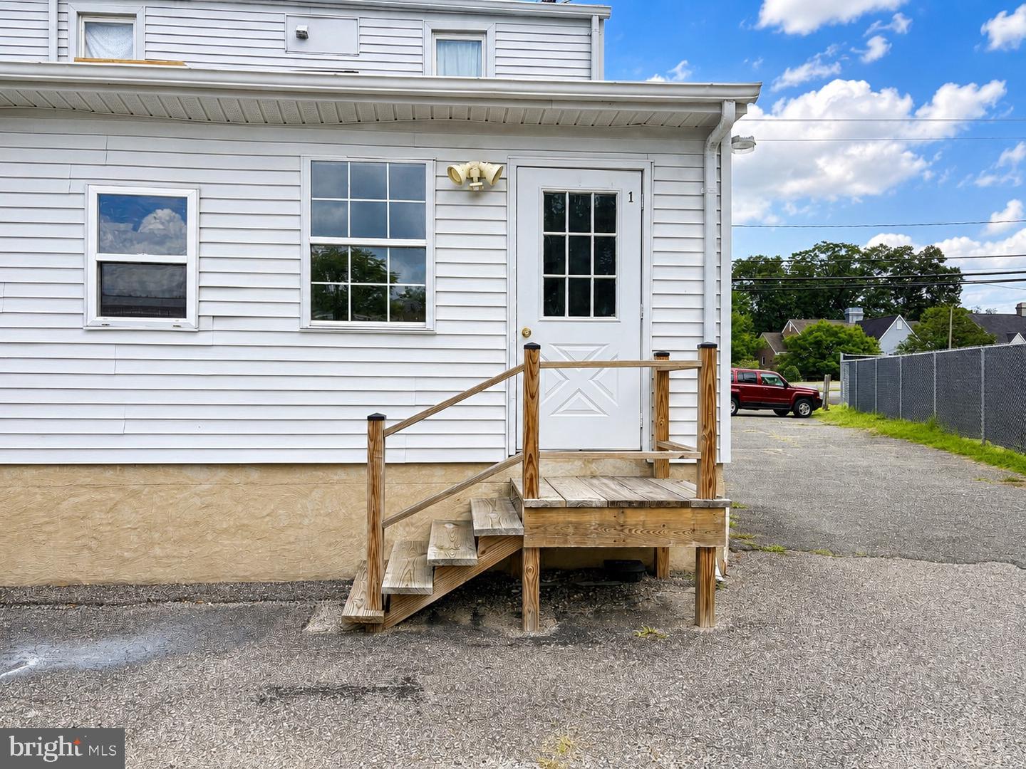 1408 Crain Hwy S — photo