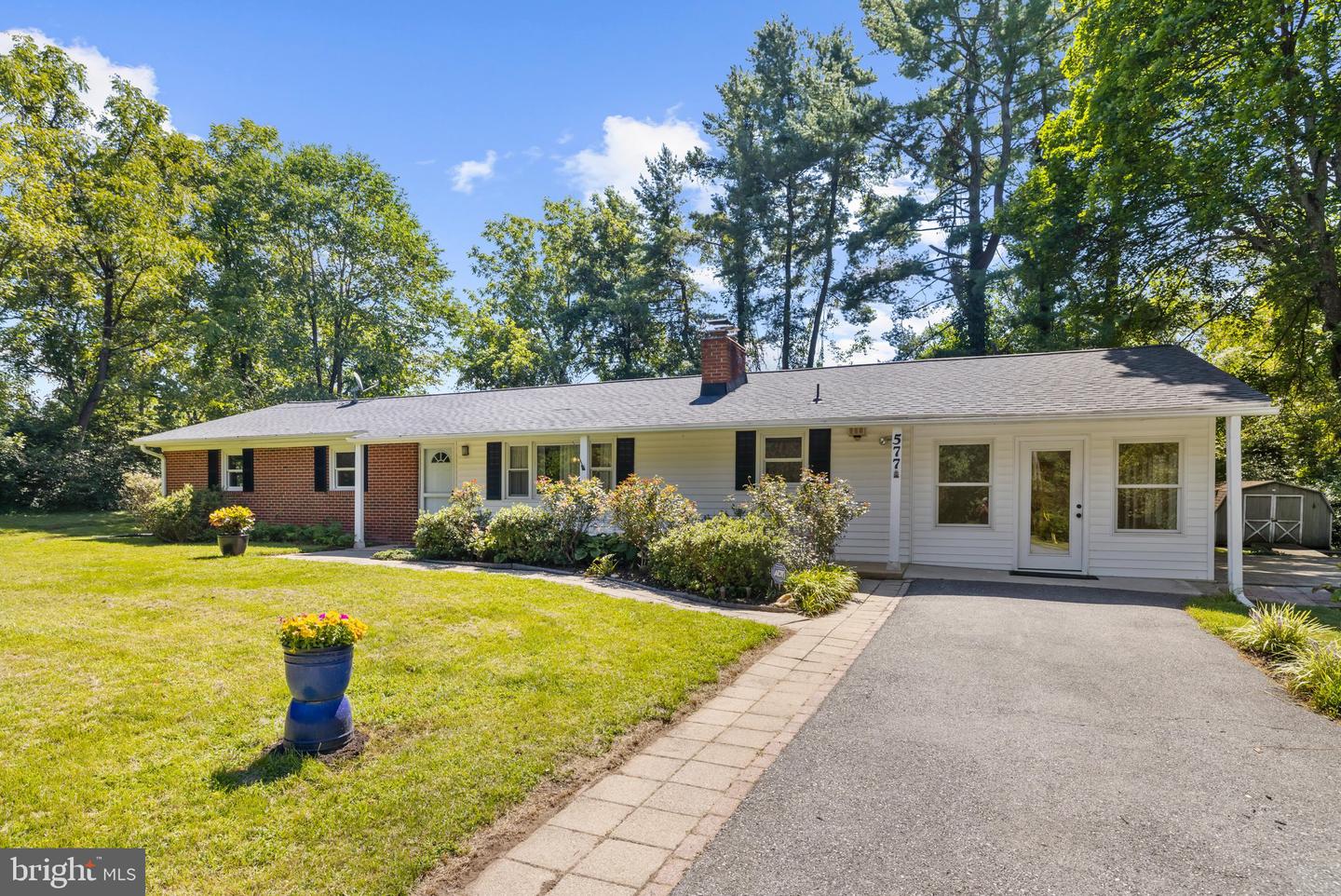 577 Brock Bridge Rd — photo