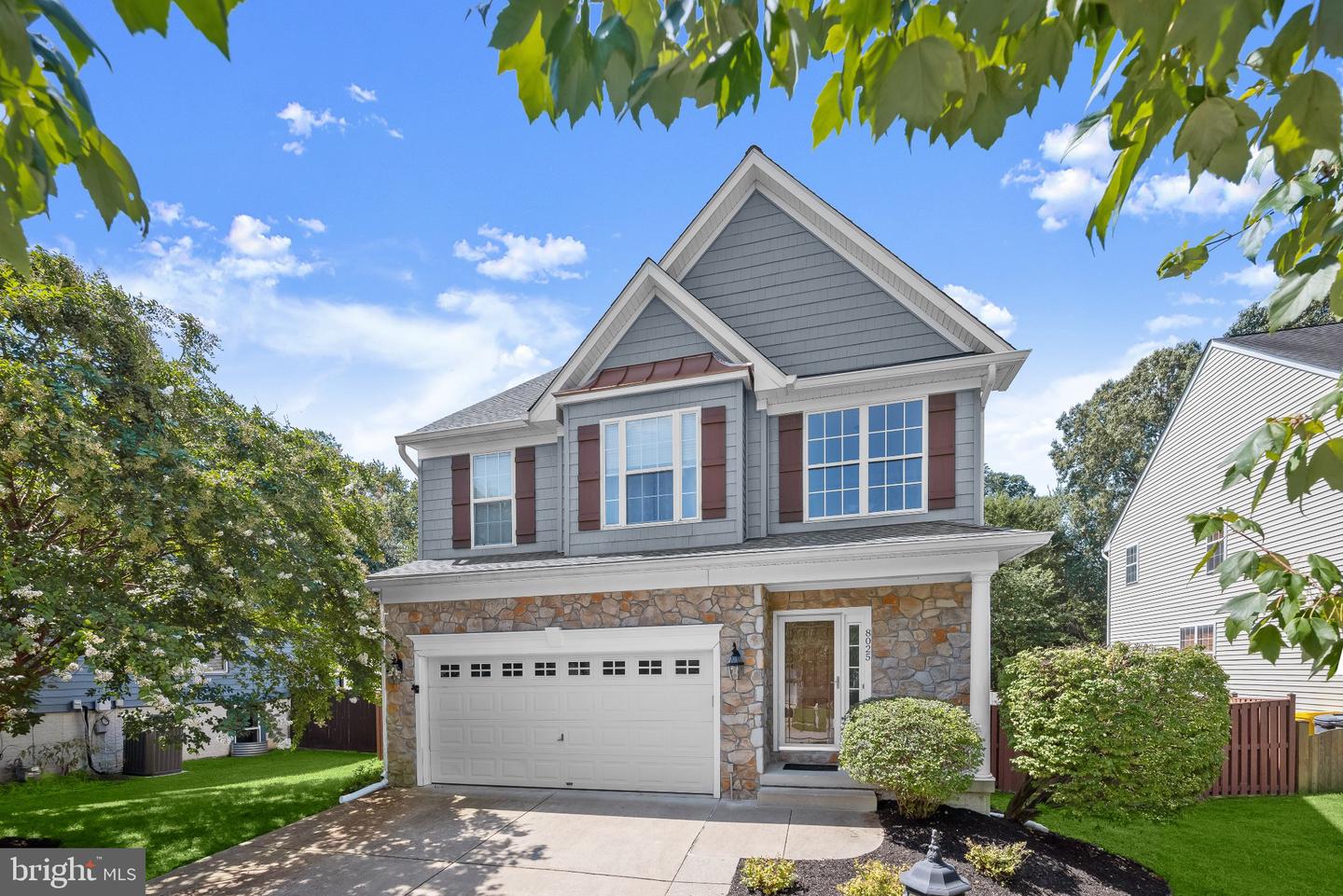 8025 Flora Ln — photo