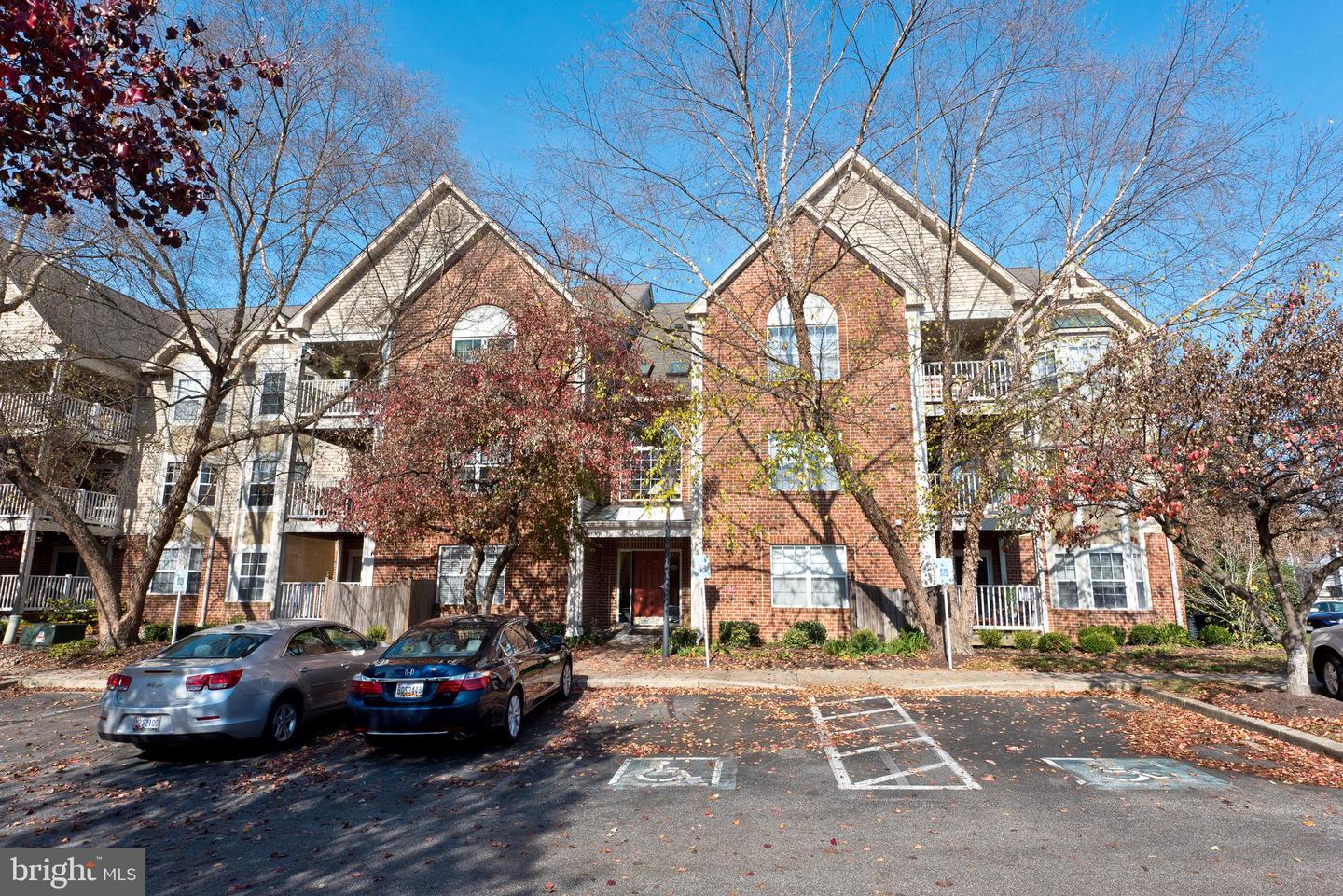 633 Admiral Dr #107 — photo