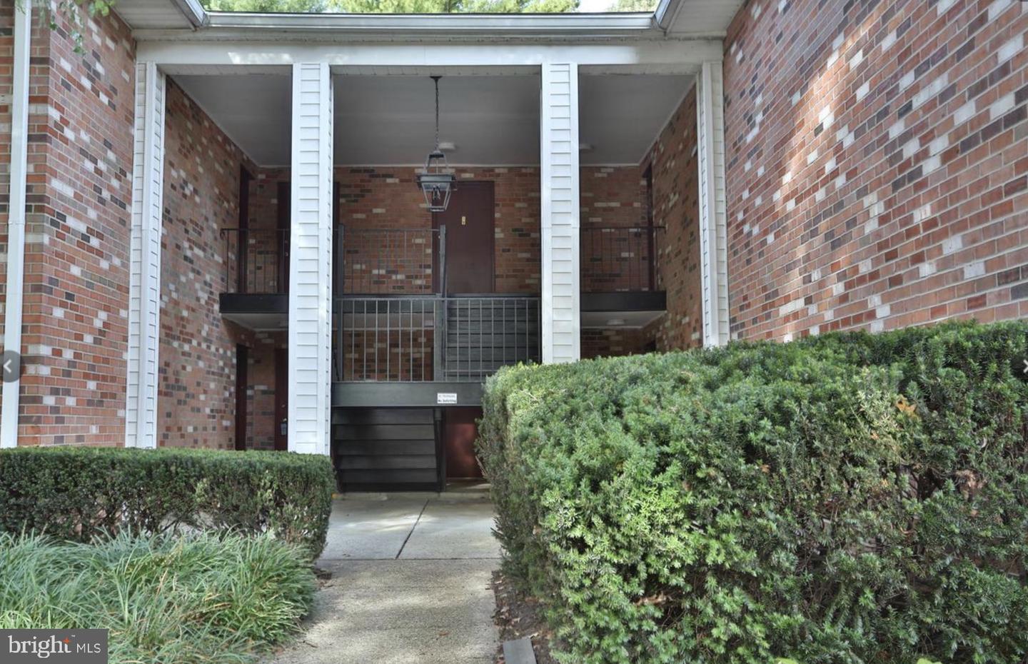 213-F Victor Pkwy #213F — photo