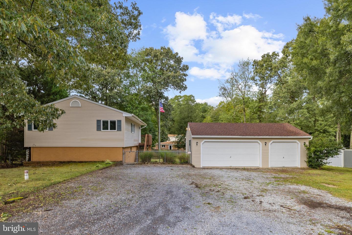 619 Sutton Dr — photo