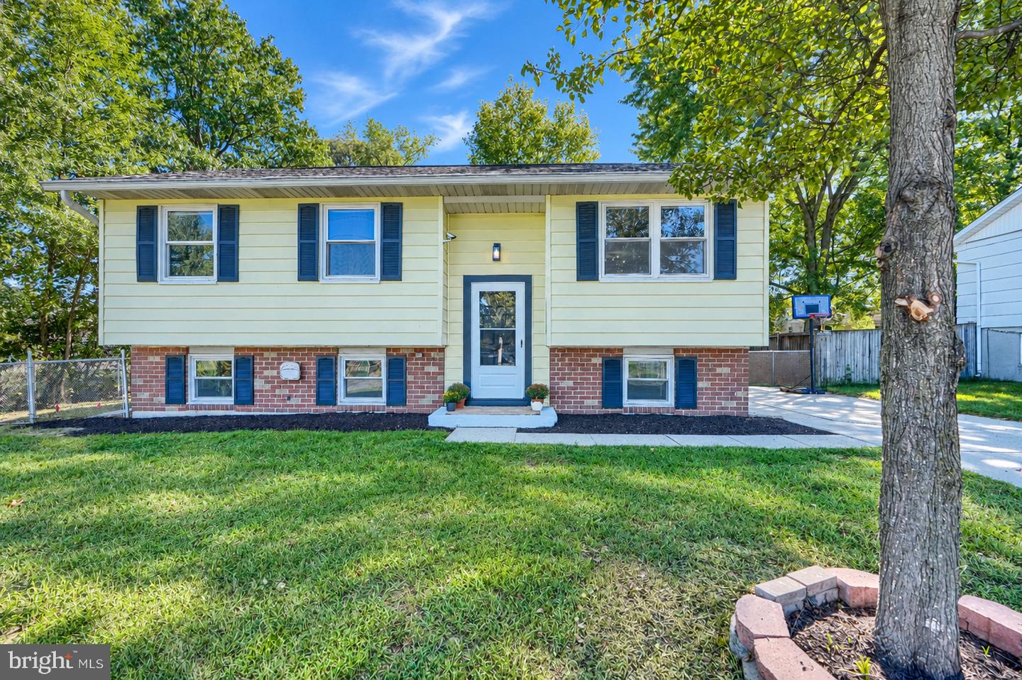 765 Stevenson Rd — photo