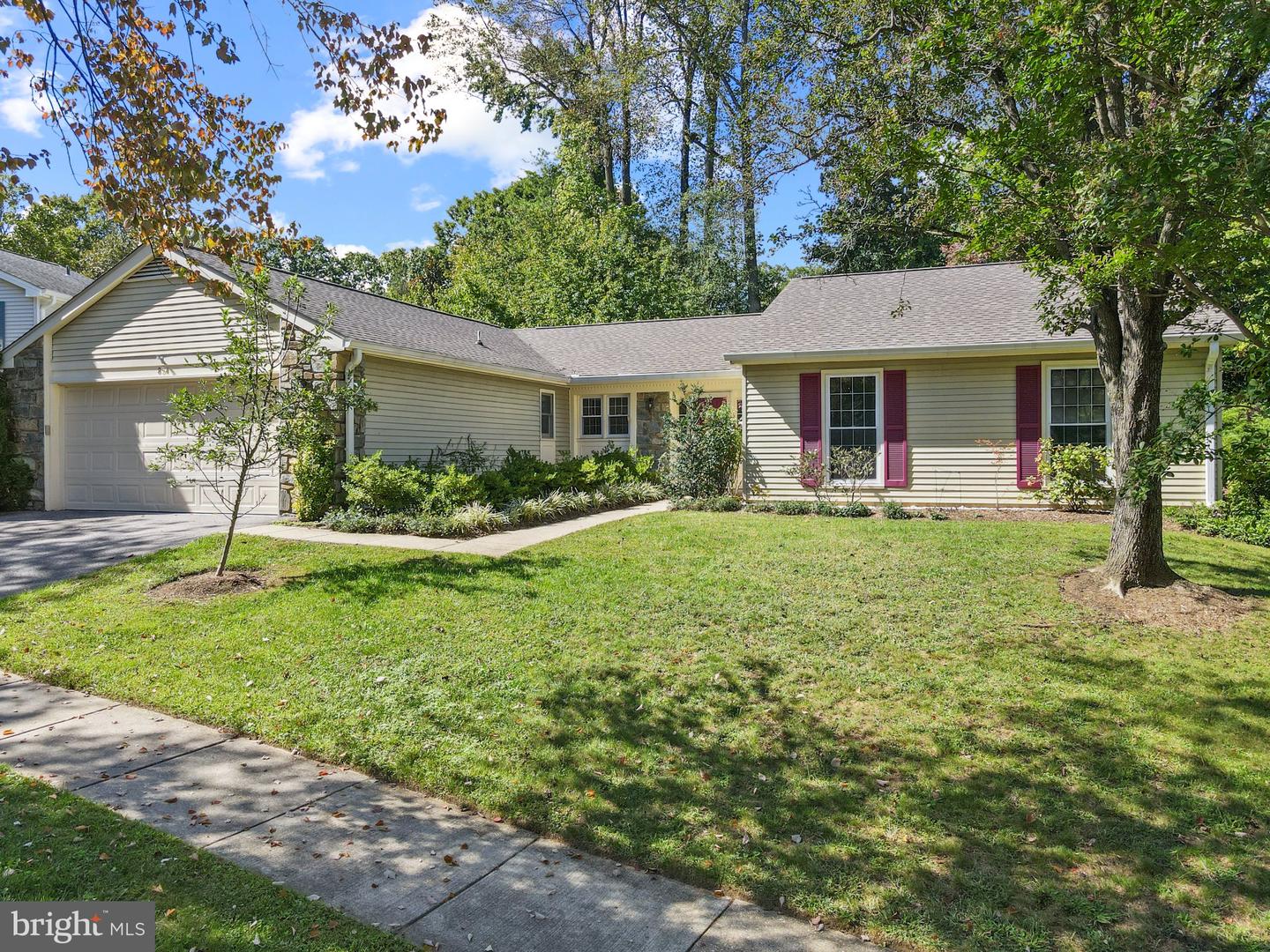 854 Woodmont Rd — photo