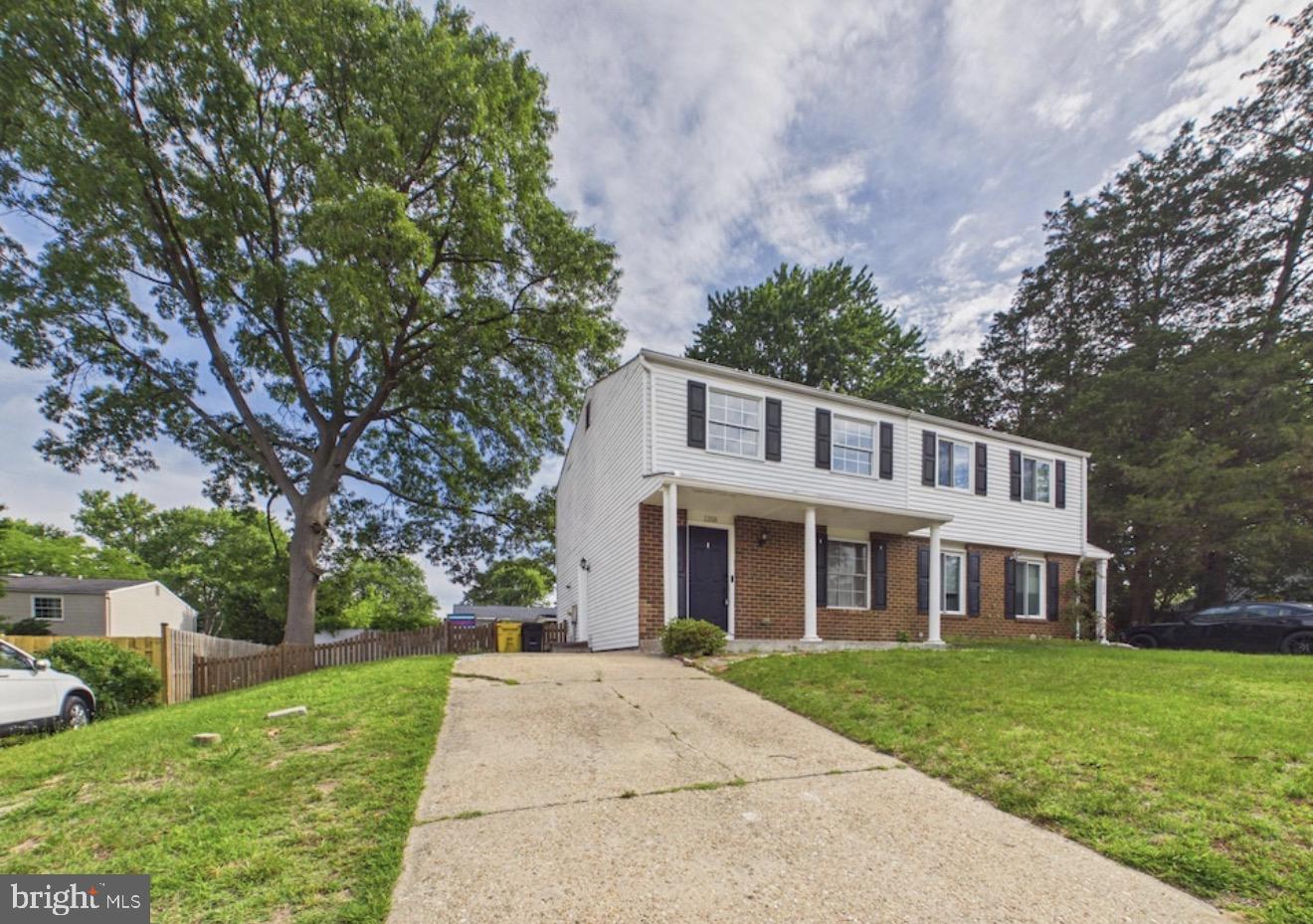 1358 Raleigh Dr — photo