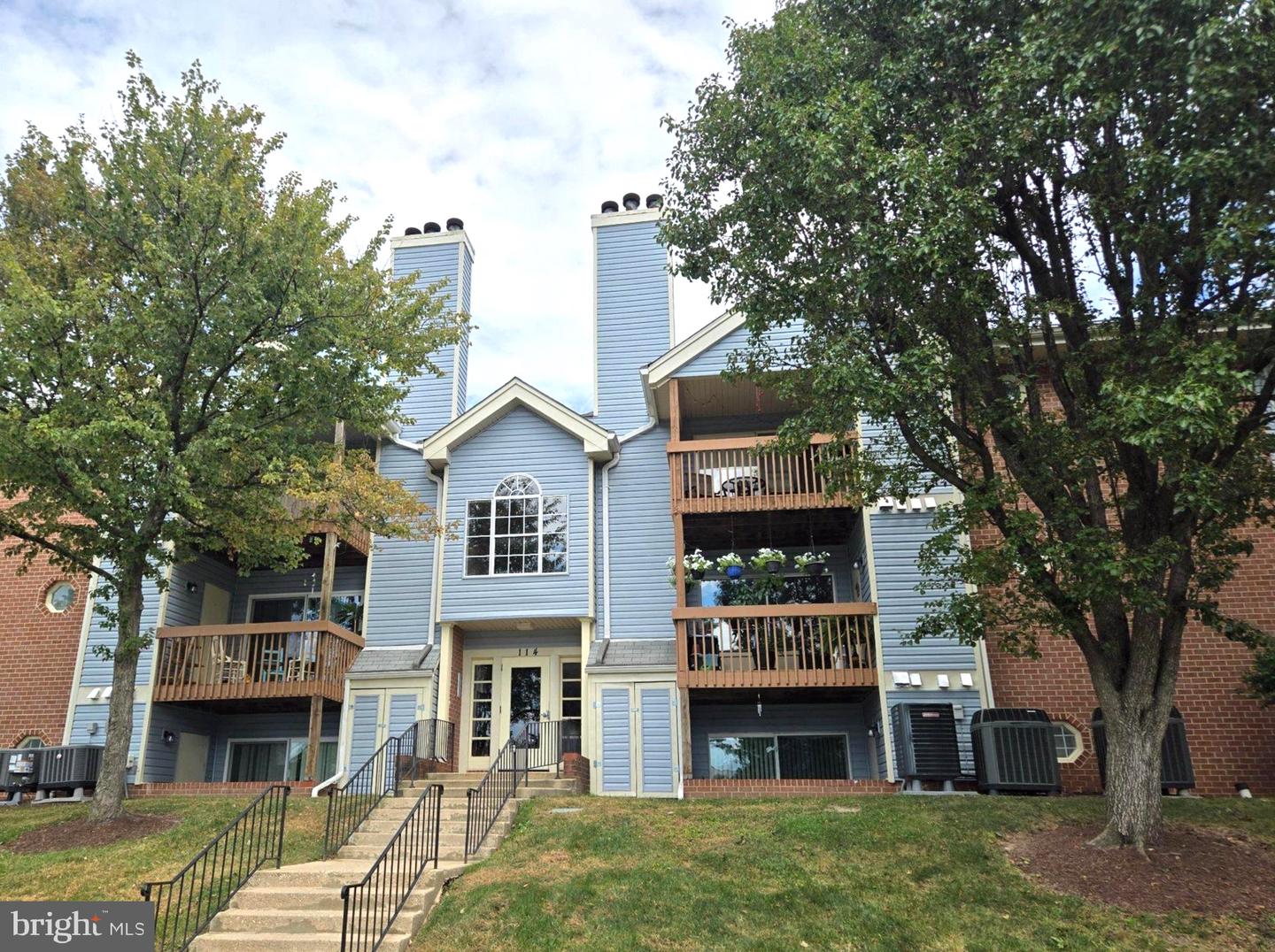 114 Water Fountain Way #302 — photo