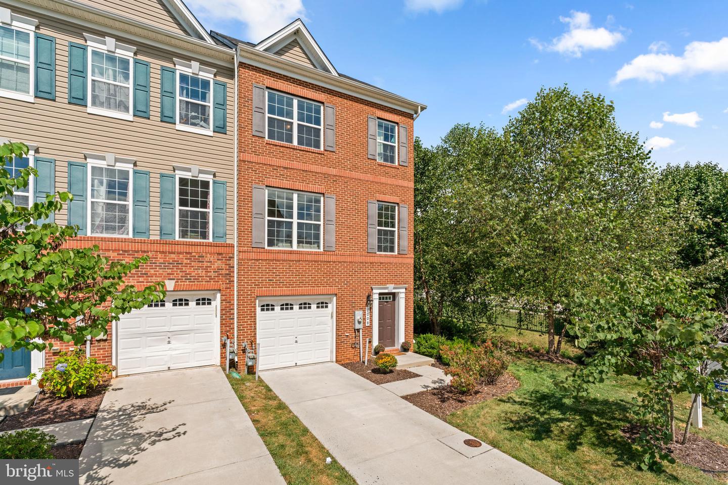 1008 Linden Dr — photo