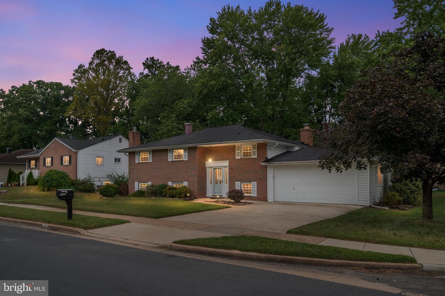 242 Cross Creek Dr — photo