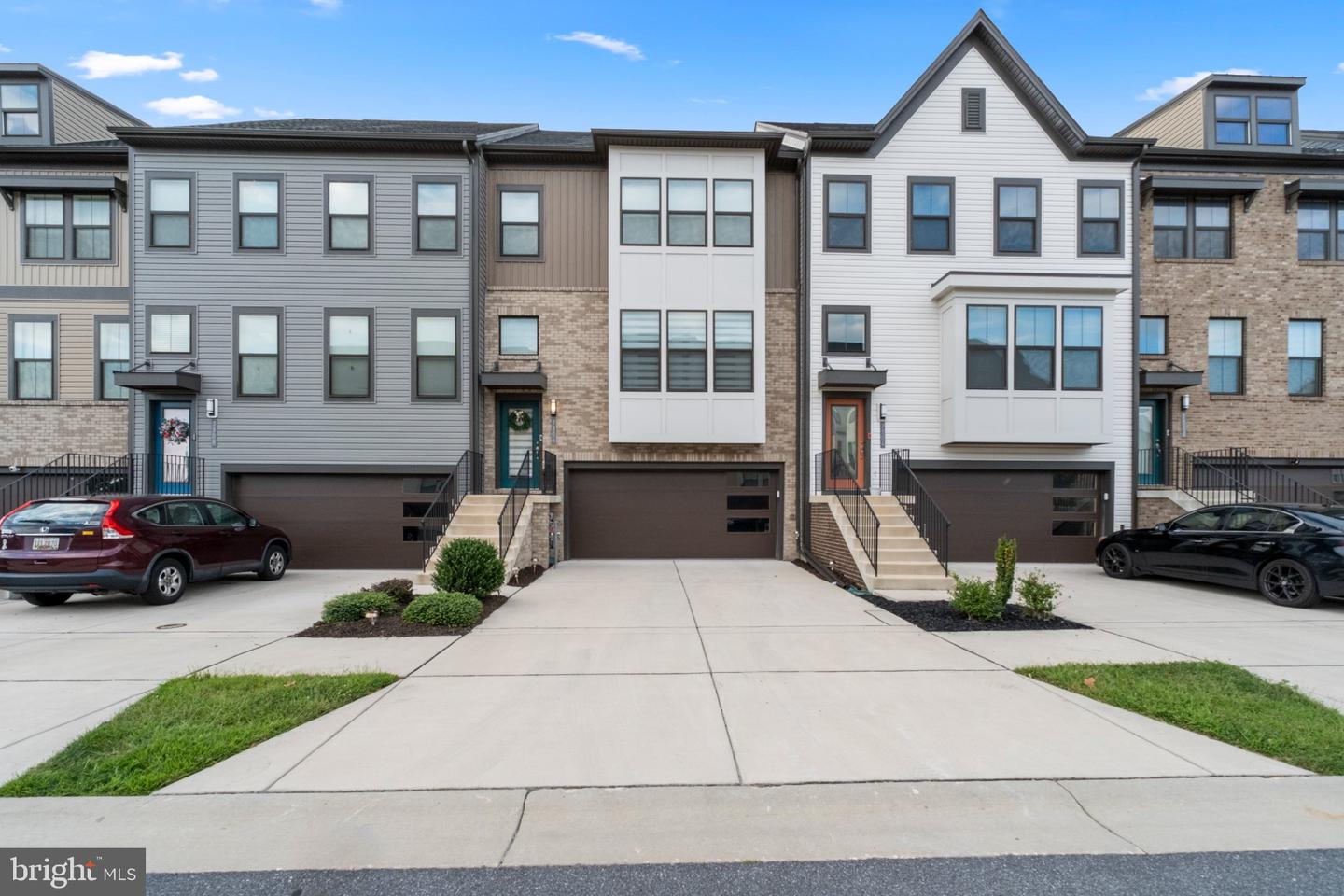 7306 Red Pond Ct — photo