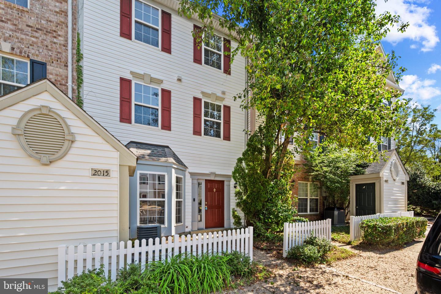 2015 Cooper Point Ct — photo