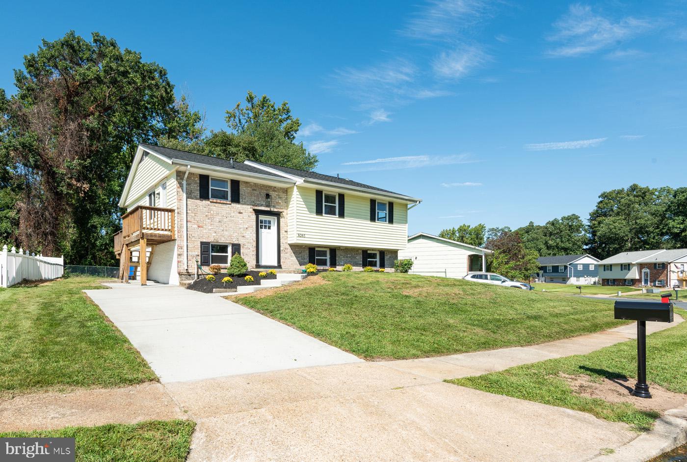 8265 Ahearn Dr — photo