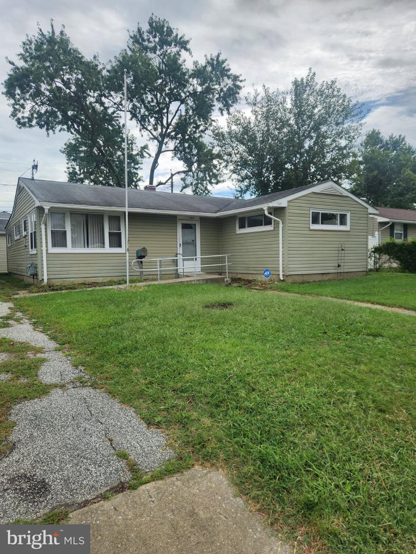 707 Hamlen Rd — photo