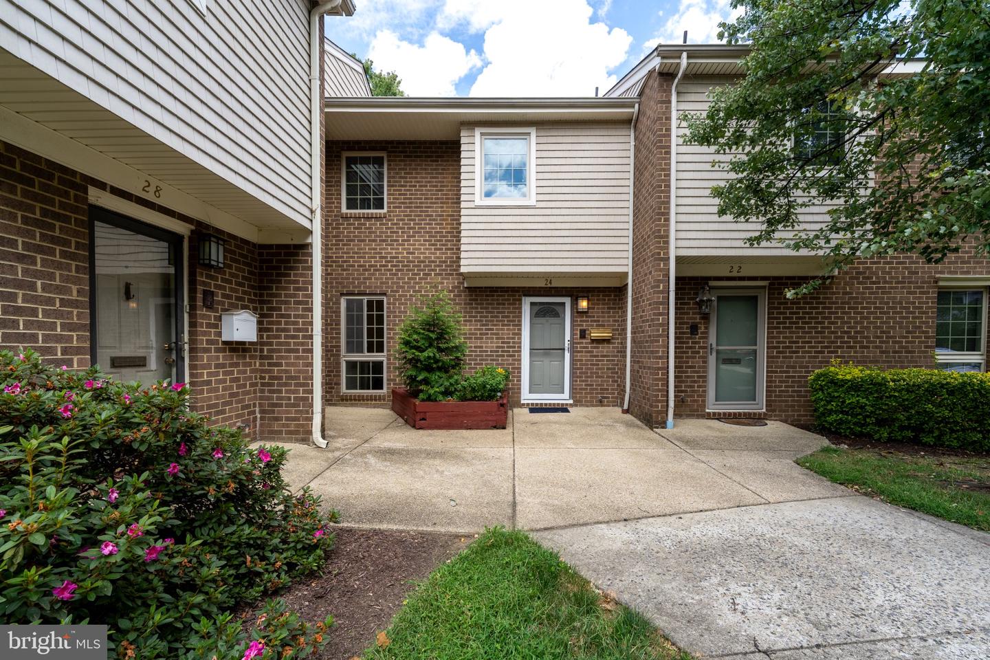 24 Gentry Ct — photo