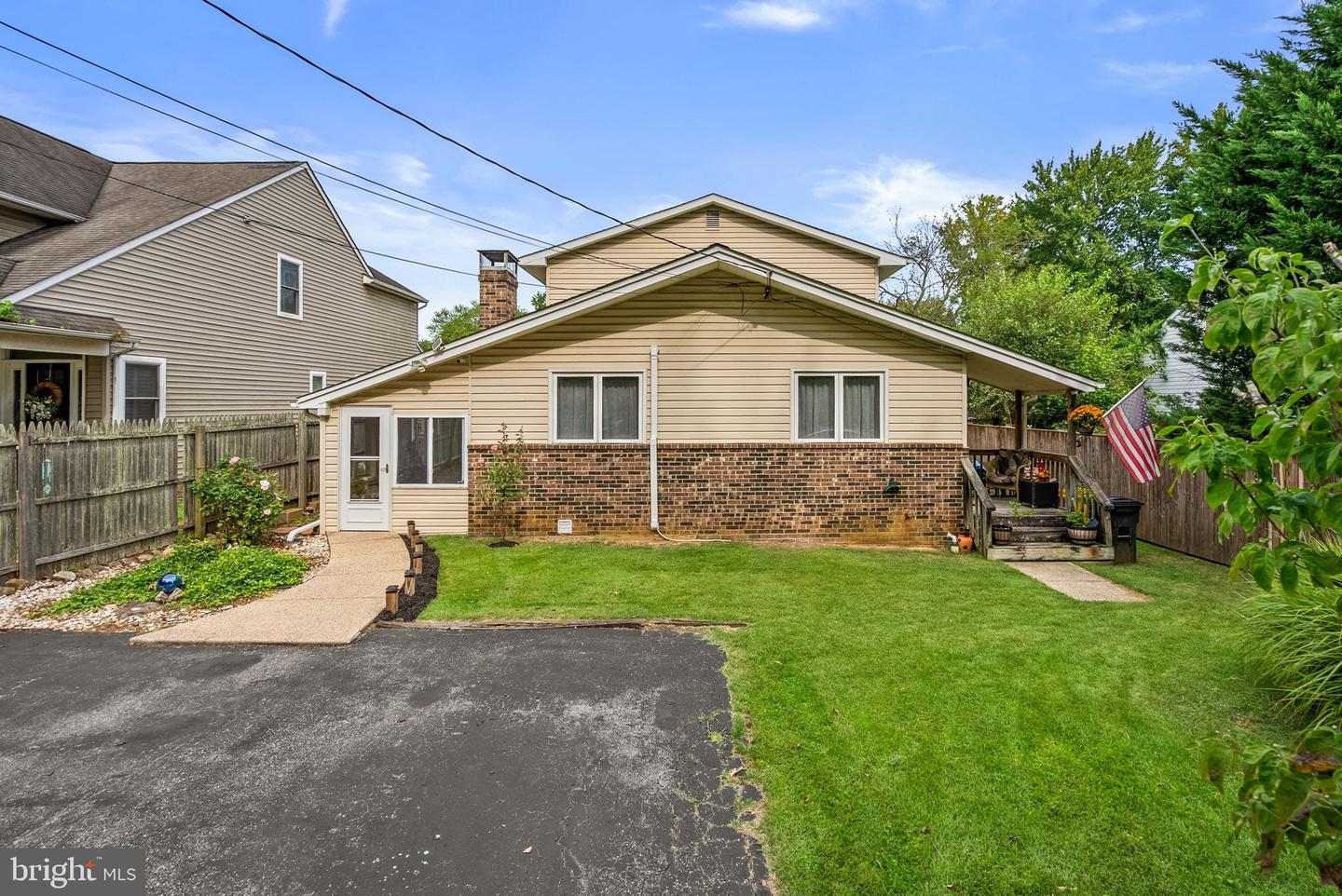 3548 Loch Haven Dr — photo