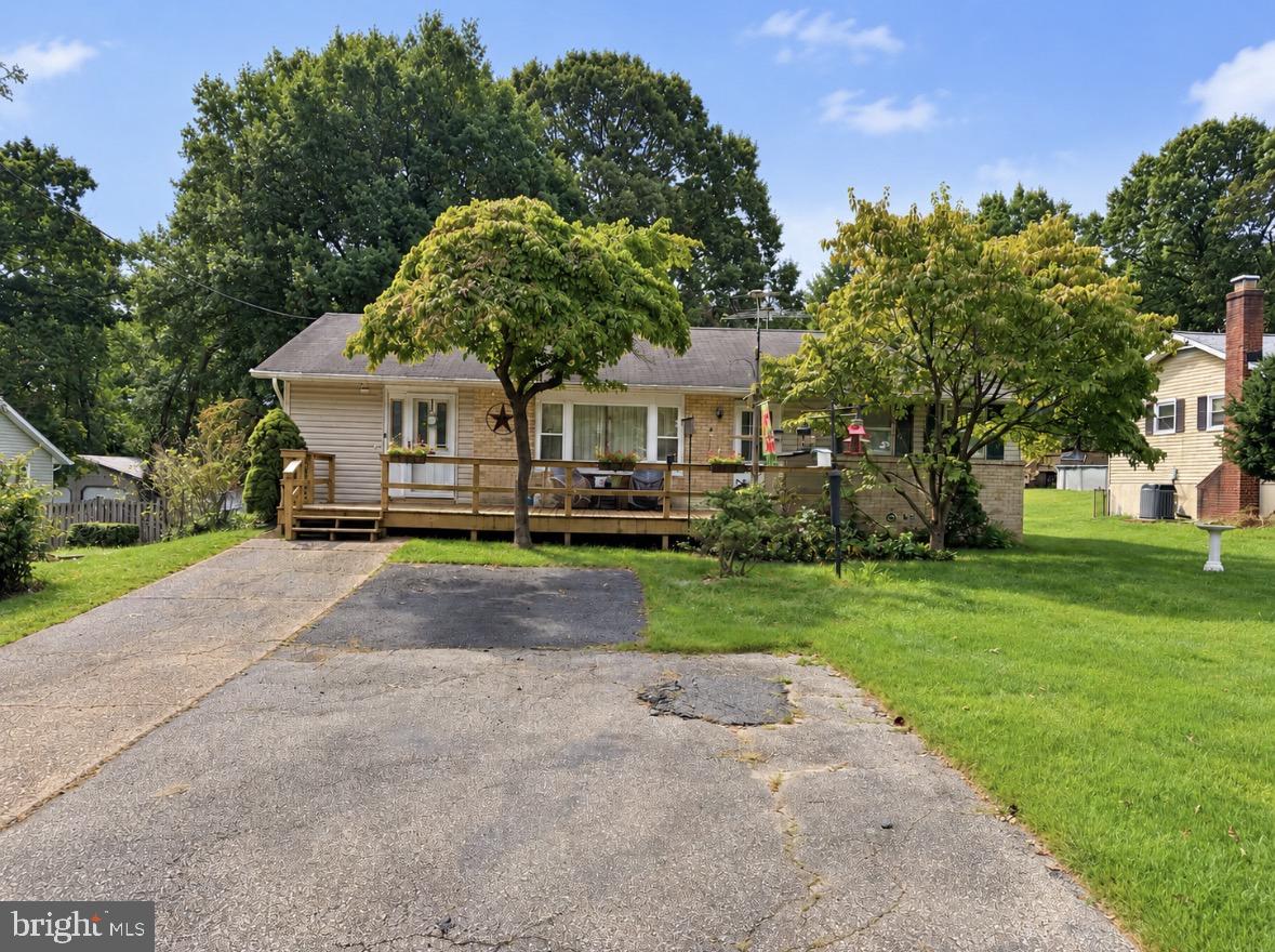 795 Woods Rd — photo