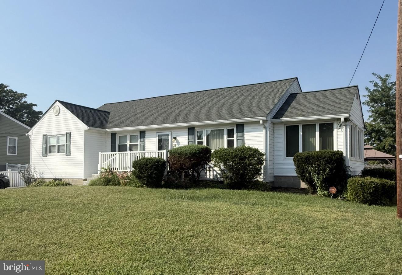 28 Cedar Dr — photo