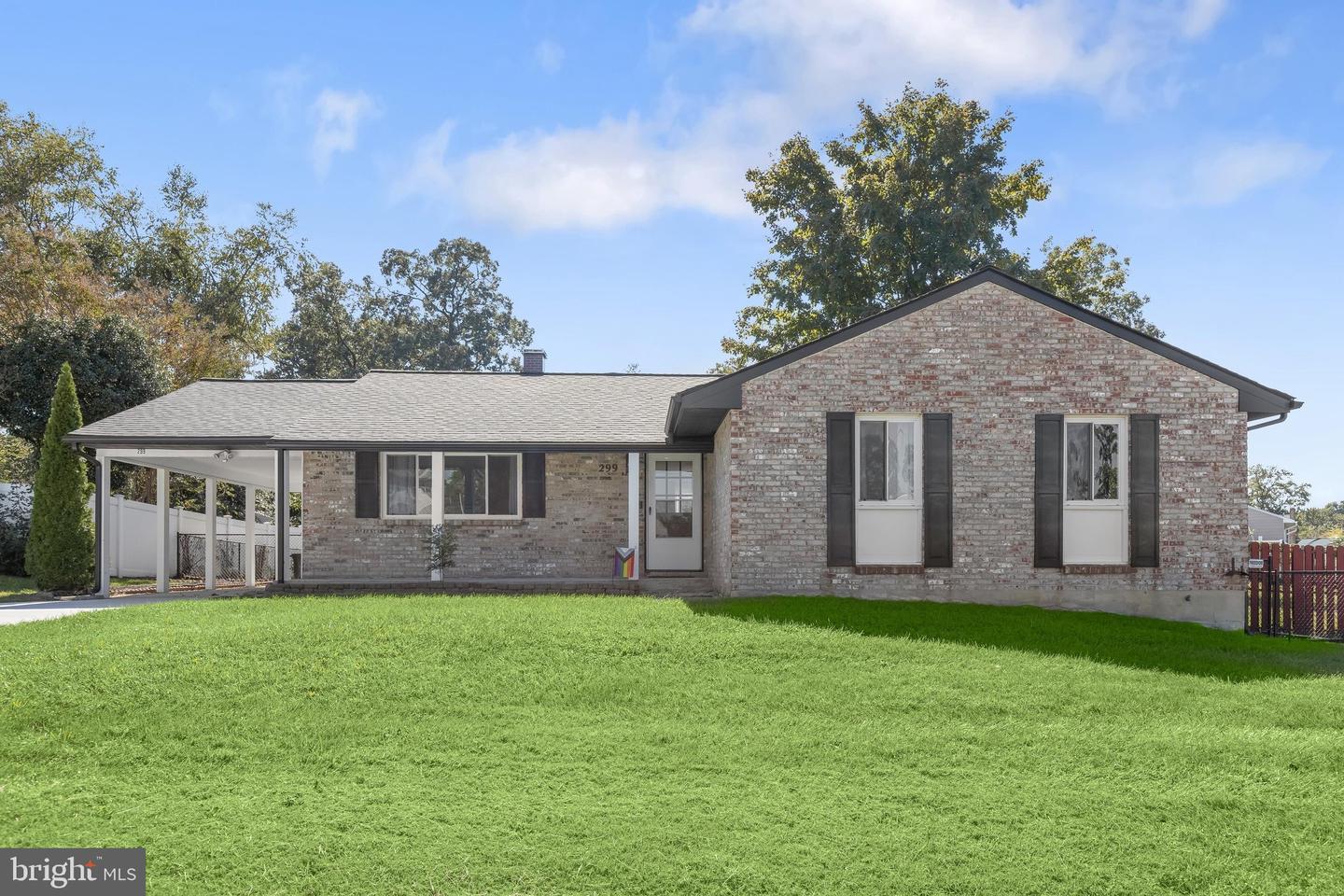 299 Scotts Manor Dr — photo