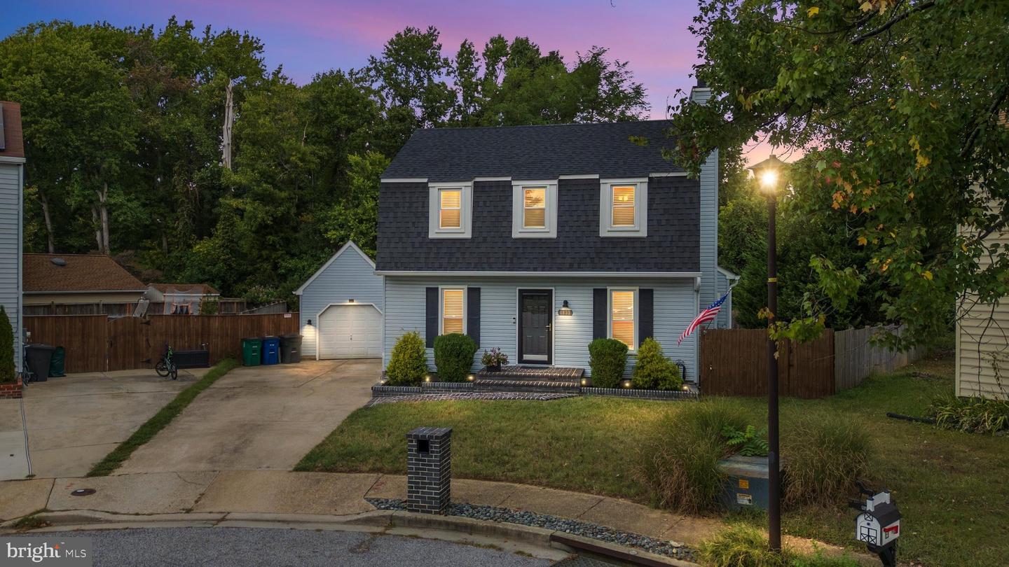 1033 Hyde Park Dr — photo