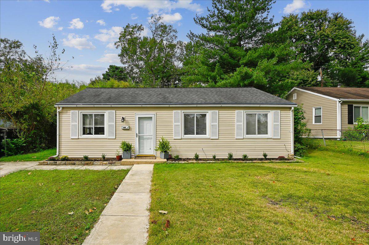 1403 Saunders Way — photo