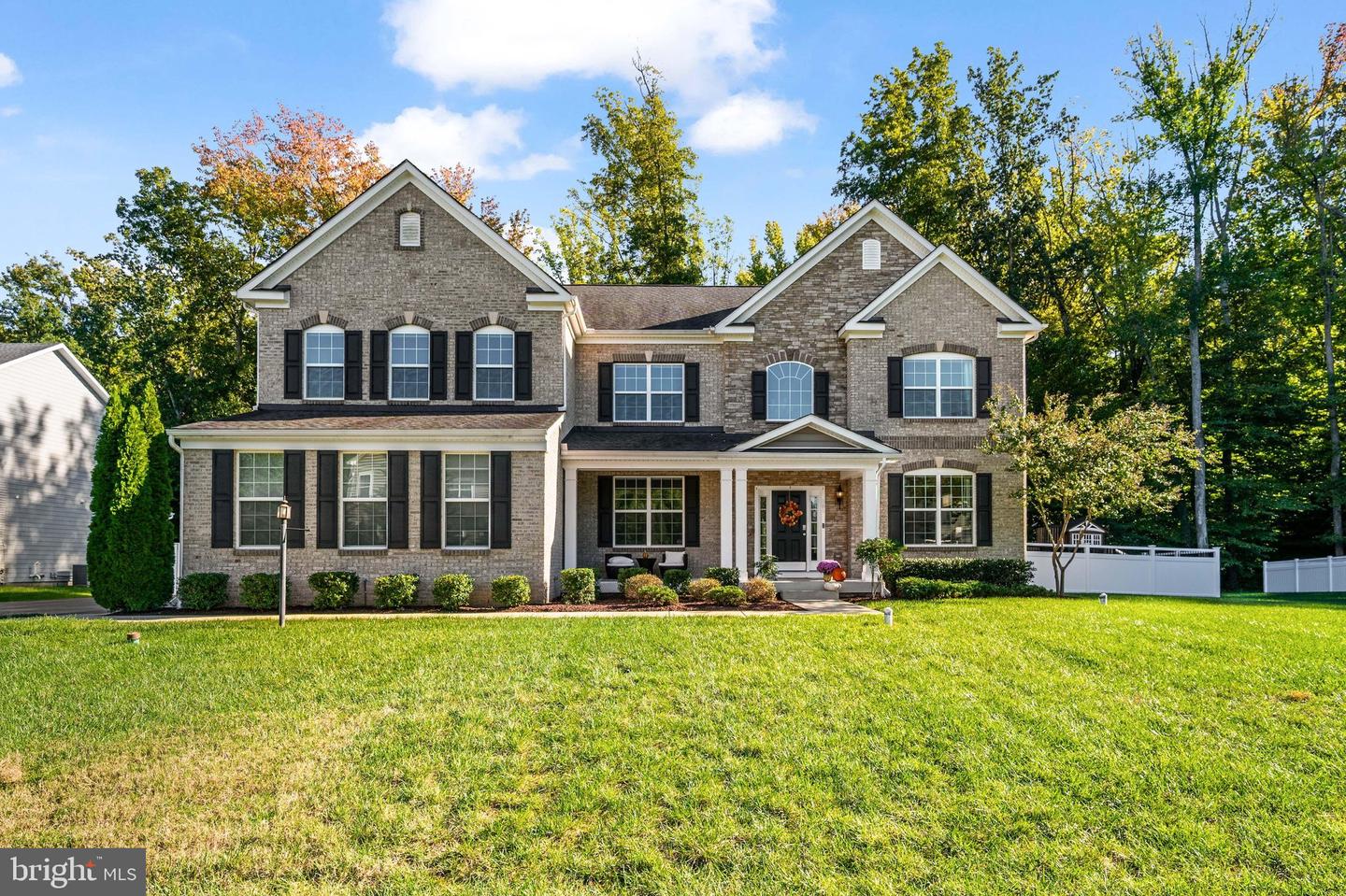 685 Loch Haven Rd — photo