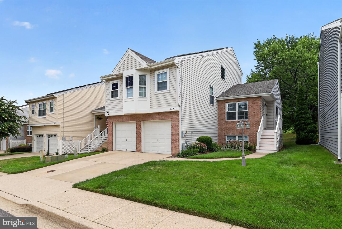 2404 Shadywood Cir — photo