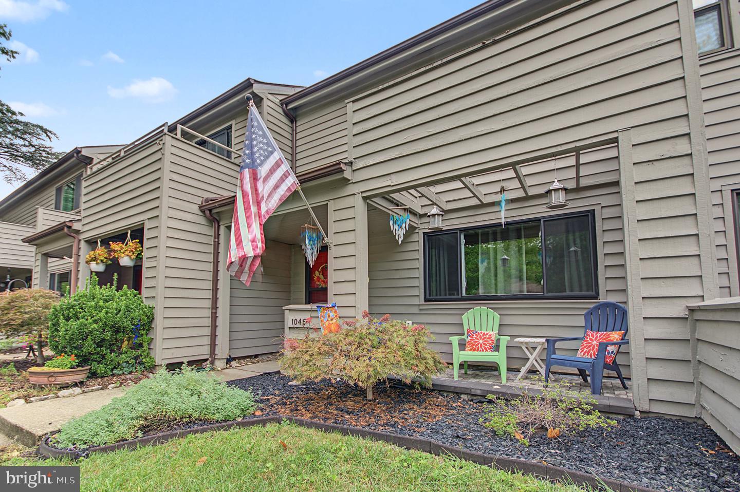 1045 Cedar Ridge Ct — photo