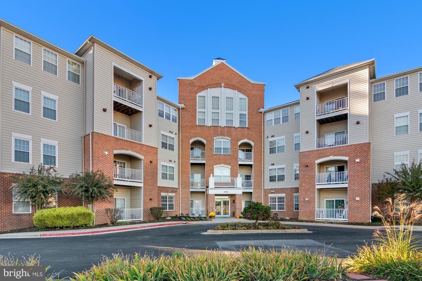 2608 Chapel Lake Dr #106 — photo
