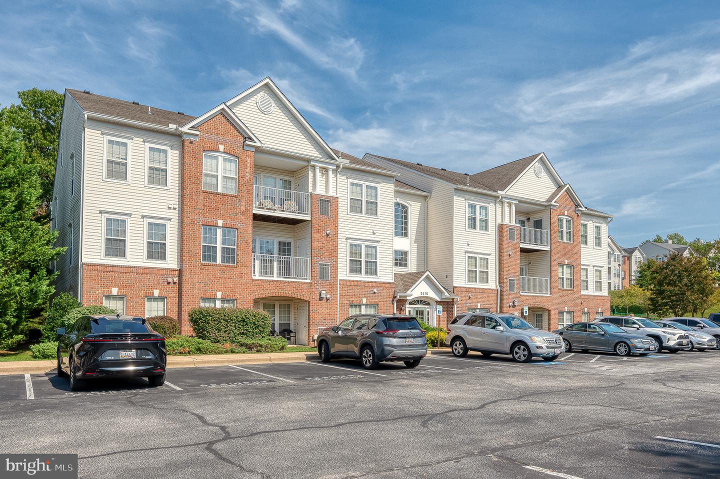 2410 Chestnut Terrace Ct #201 — photo