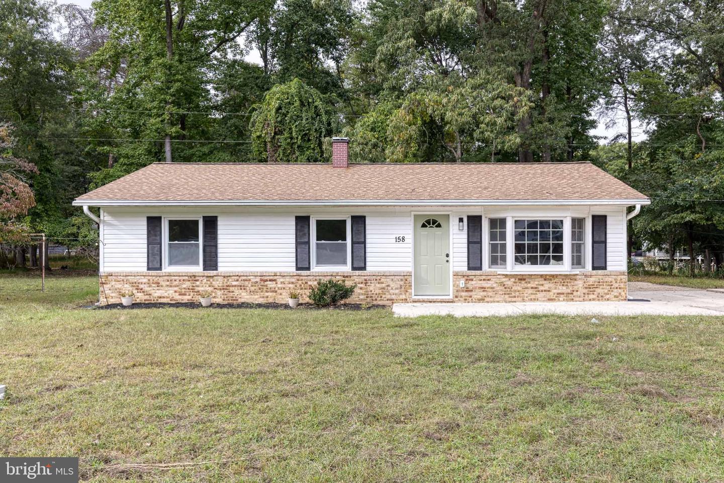 158 Grandview Ct — photo