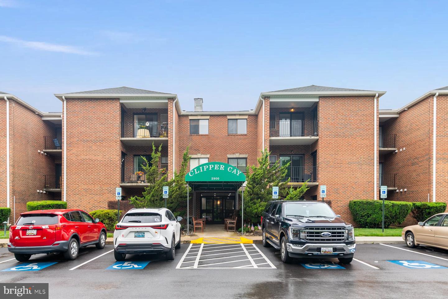 2900 Shipmaster Way #116 — photo