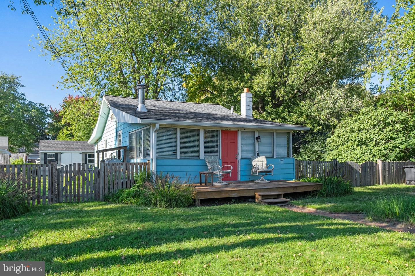 1627 Lee Dr — photo
