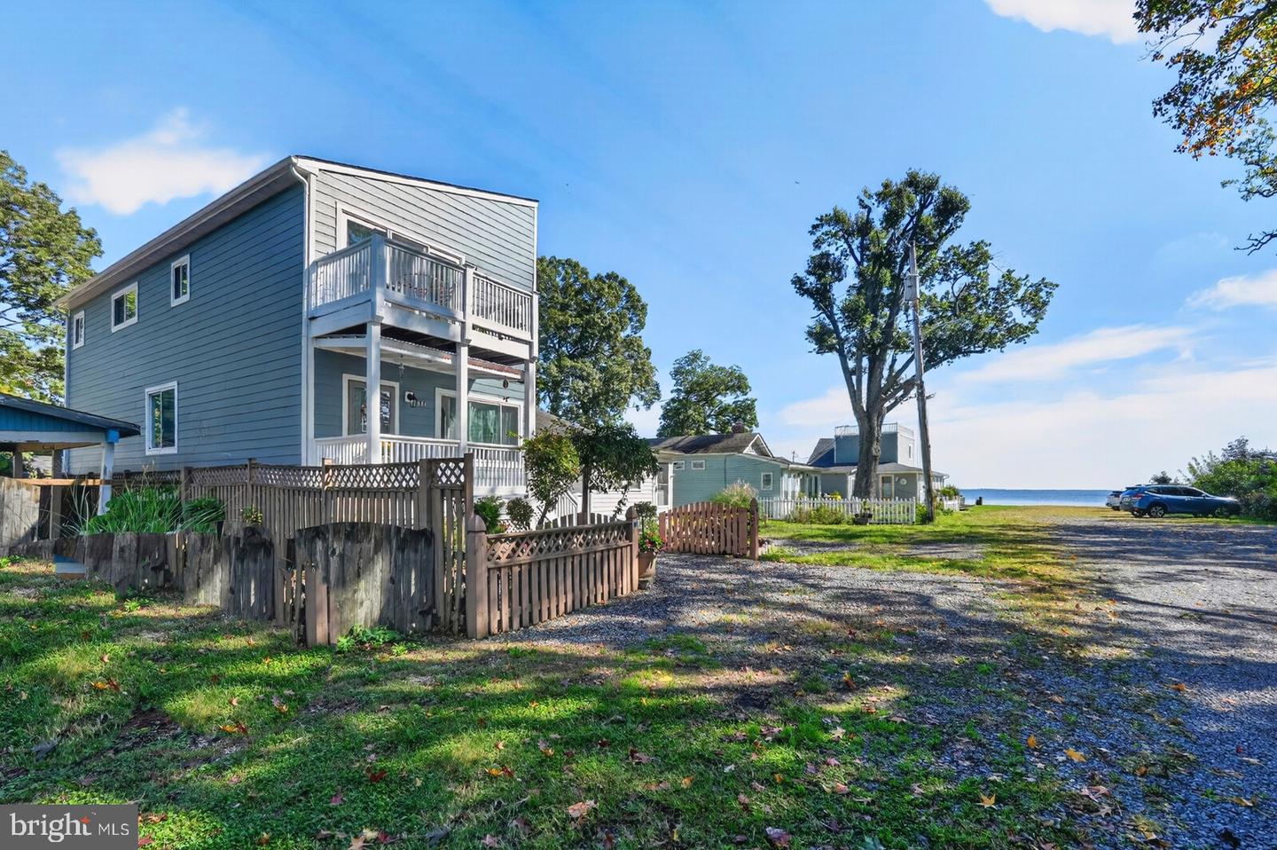 804 Beach Ave — photo