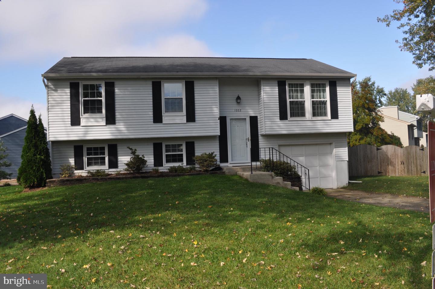 1662 Canonade Ct — photo