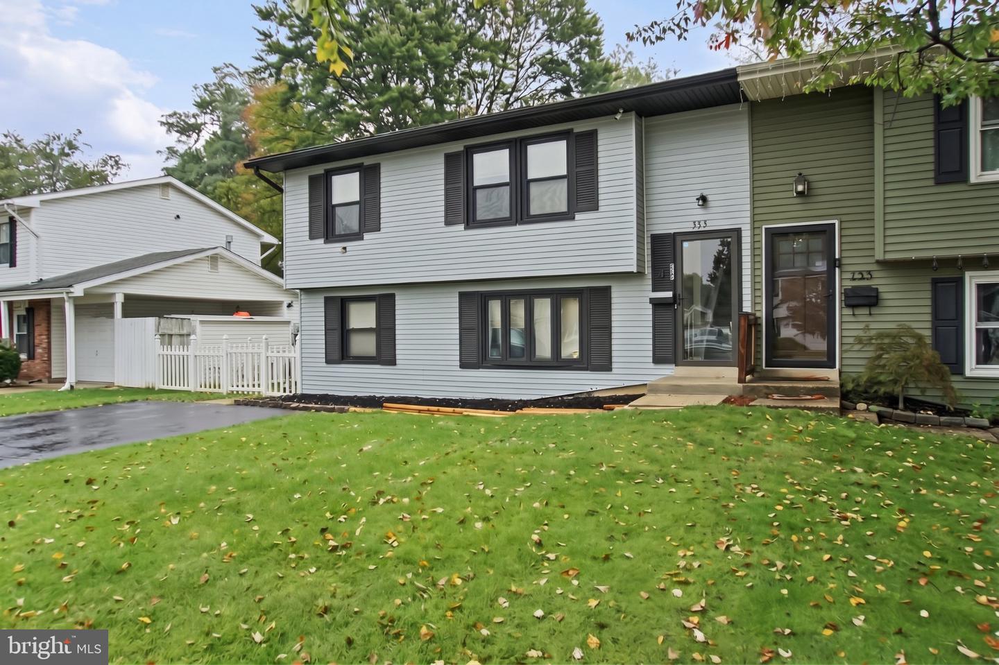 733 Chapelgate Dr — photo