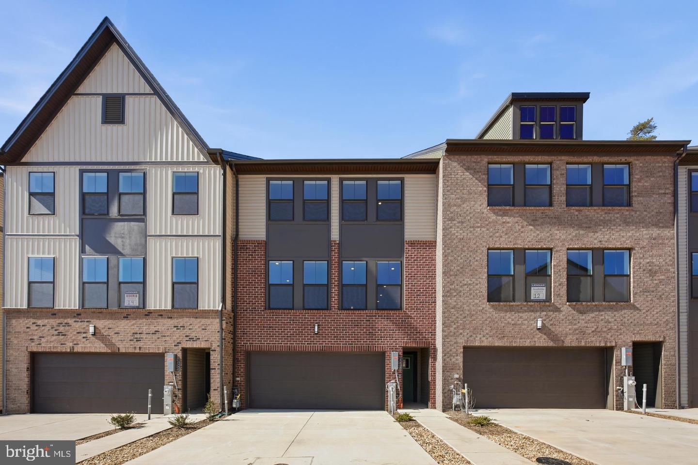 1202 Crested Wood Dr — photo