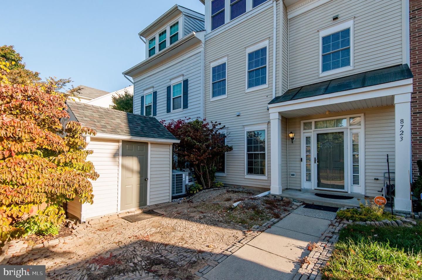 8723 Grape Arbor Way — photo
