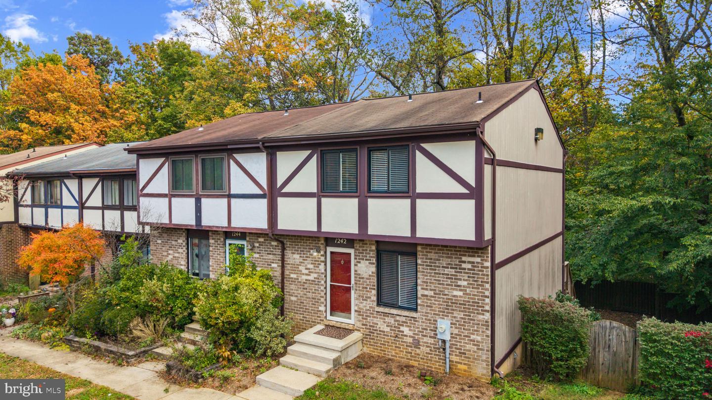 1242 Birchcrest Ct — photo