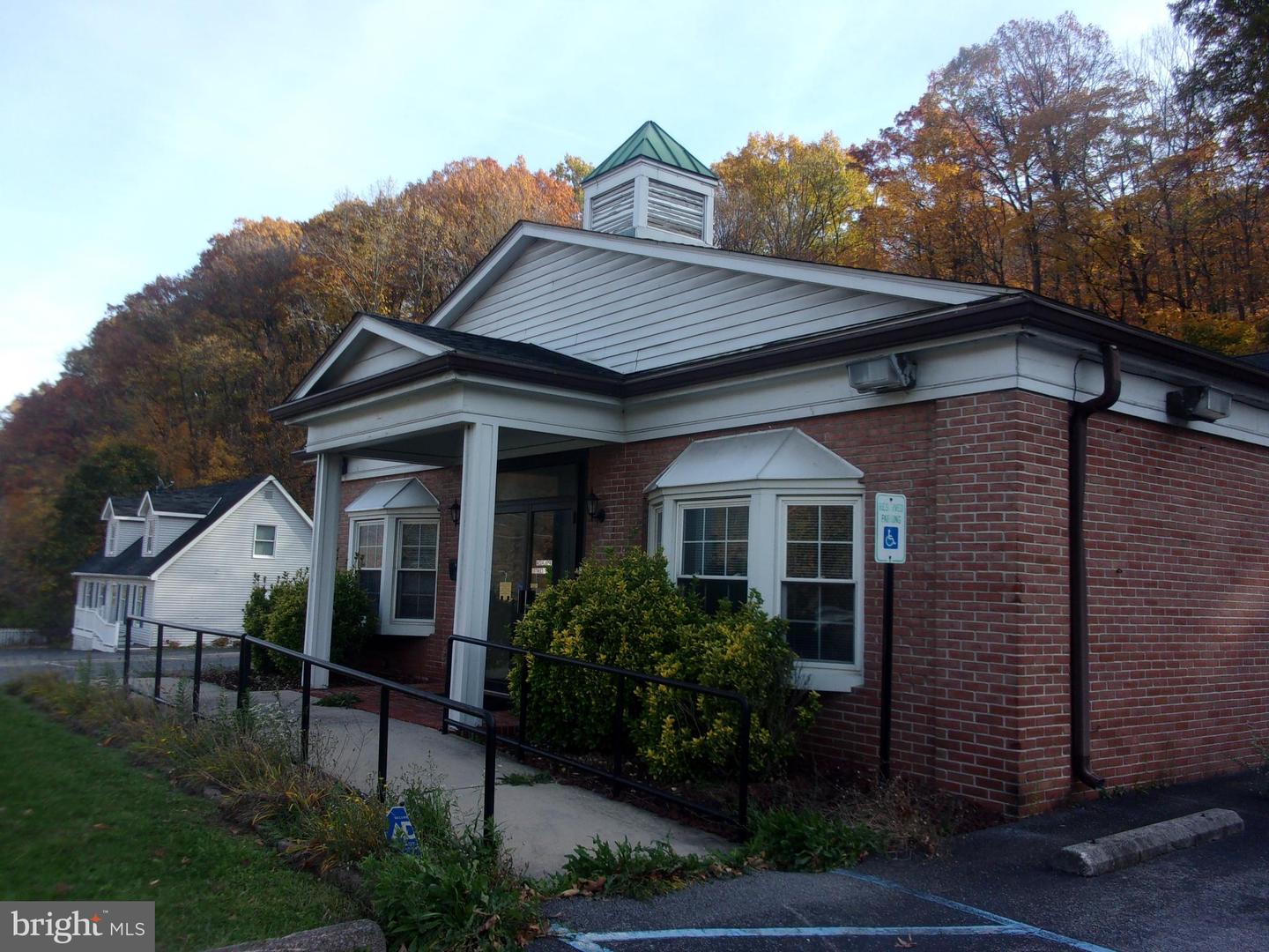 1322 National Hwy — photo
