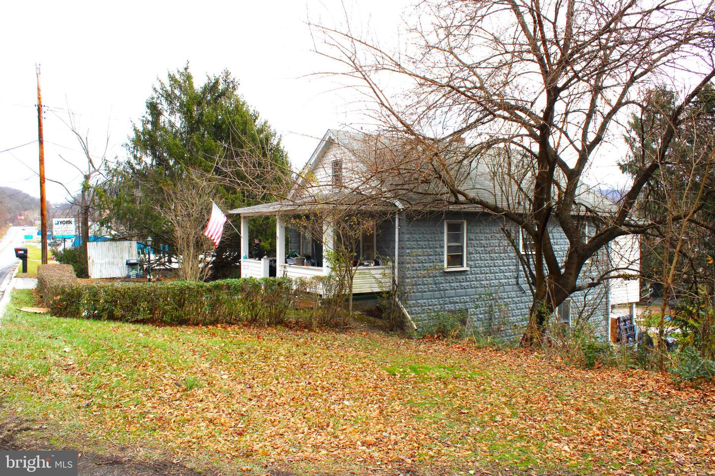 11902 McMullen Hwy SW — photo