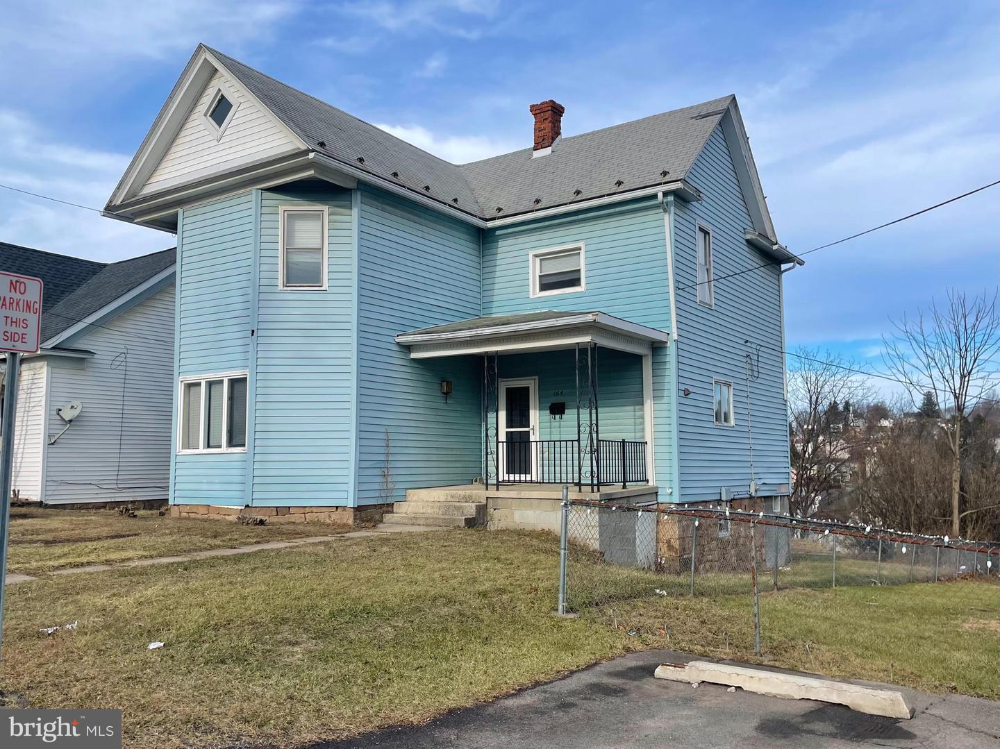 164 E College Ave — photo