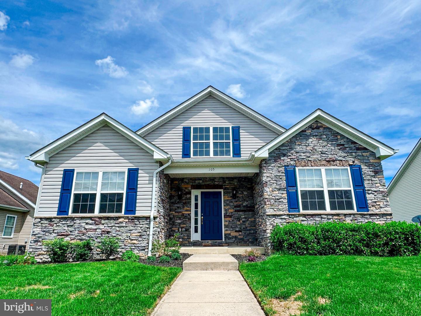 105 Heartwood Dr — photo
