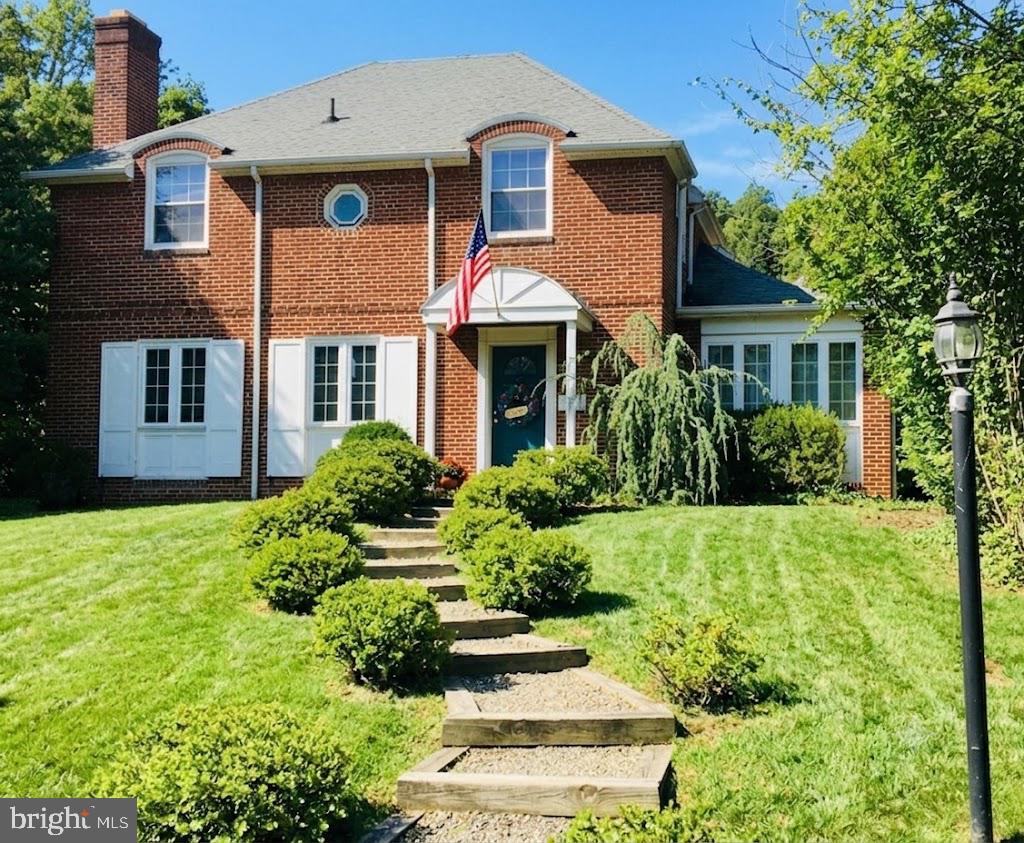 833 Buckingham Rd — photo